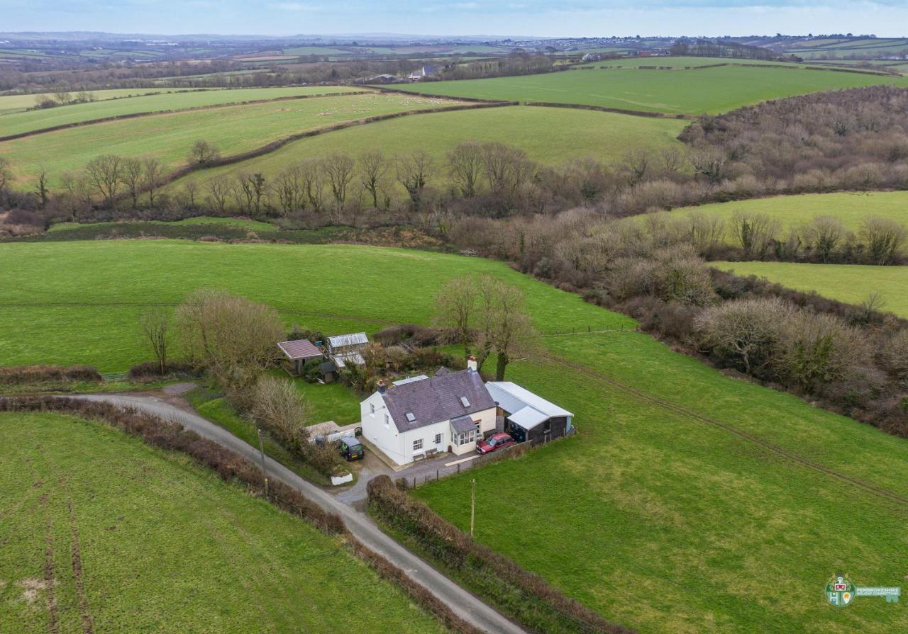 Lambston Cottage - A Pembrokeshire Home Away From Home Pelcomb エクステリア 写真