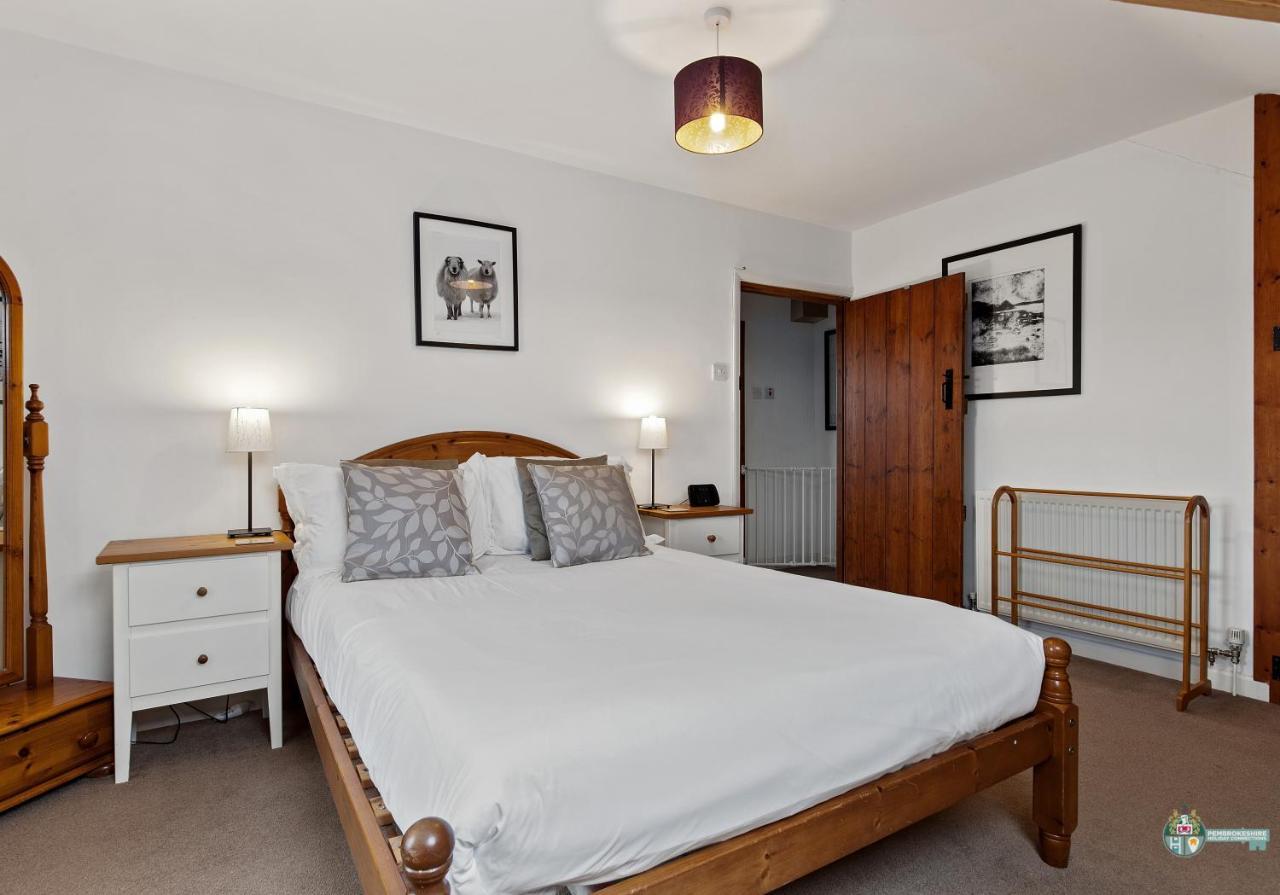 Lambston Cottage - A Pembrokeshire Home Away From Home Pelcomb エクステリア 写真