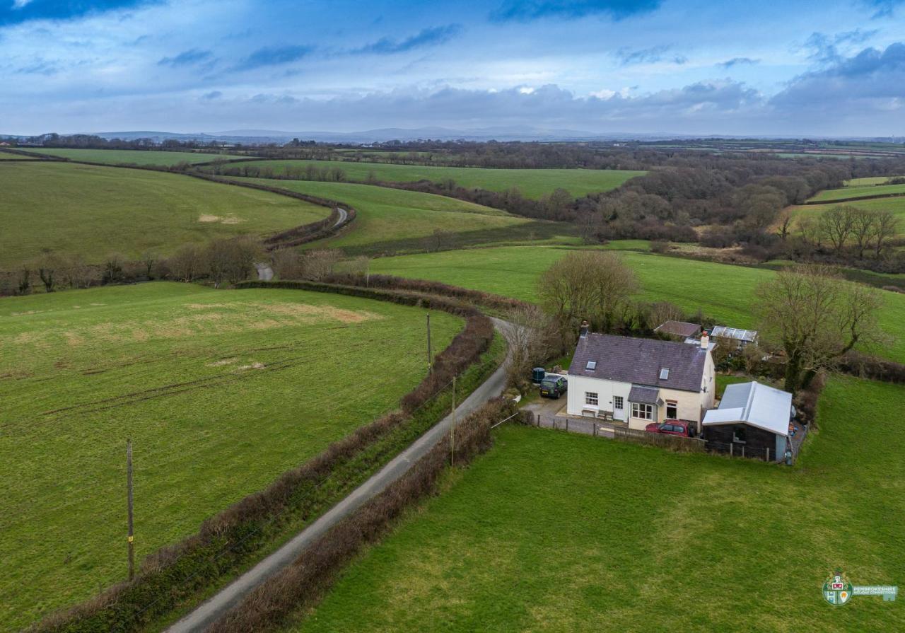 Lambston Cottage - A Pembrokeshire Home Away From Home Pelcomb エクステリア 写真