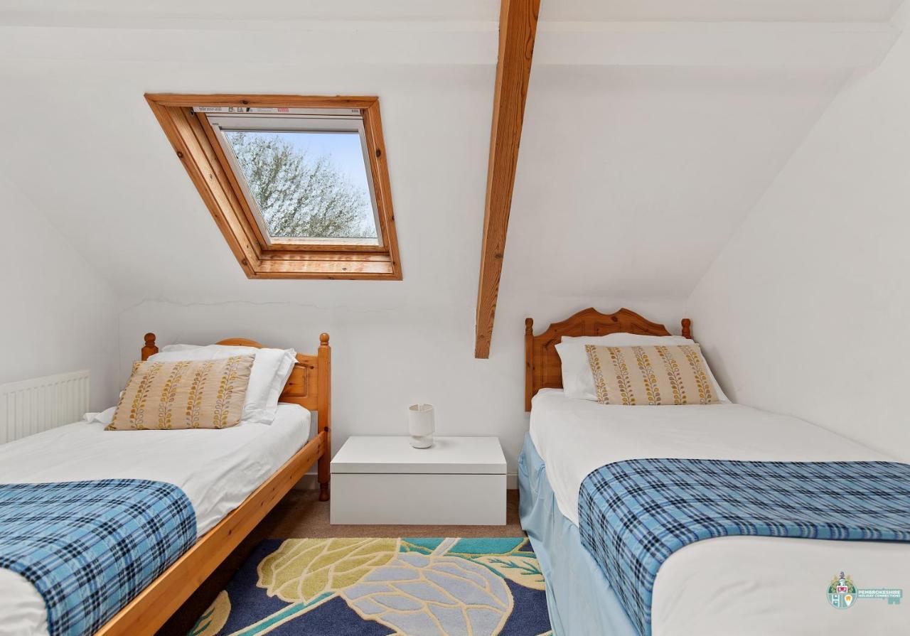 Lambston Cottage - A Pembrokeshire Home Away From Home Pelcomb エクステリア 写真